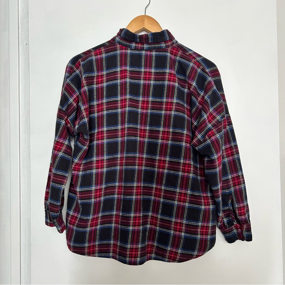 Classic Women’s Flannel - Picture 3 of 5